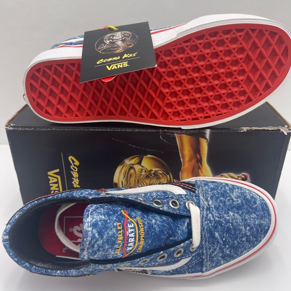 Vans WMNS Old Skool
Cobra Kai Multi/True White Sneakers 
VN0A3WKT6GL - Picture 14 of 16